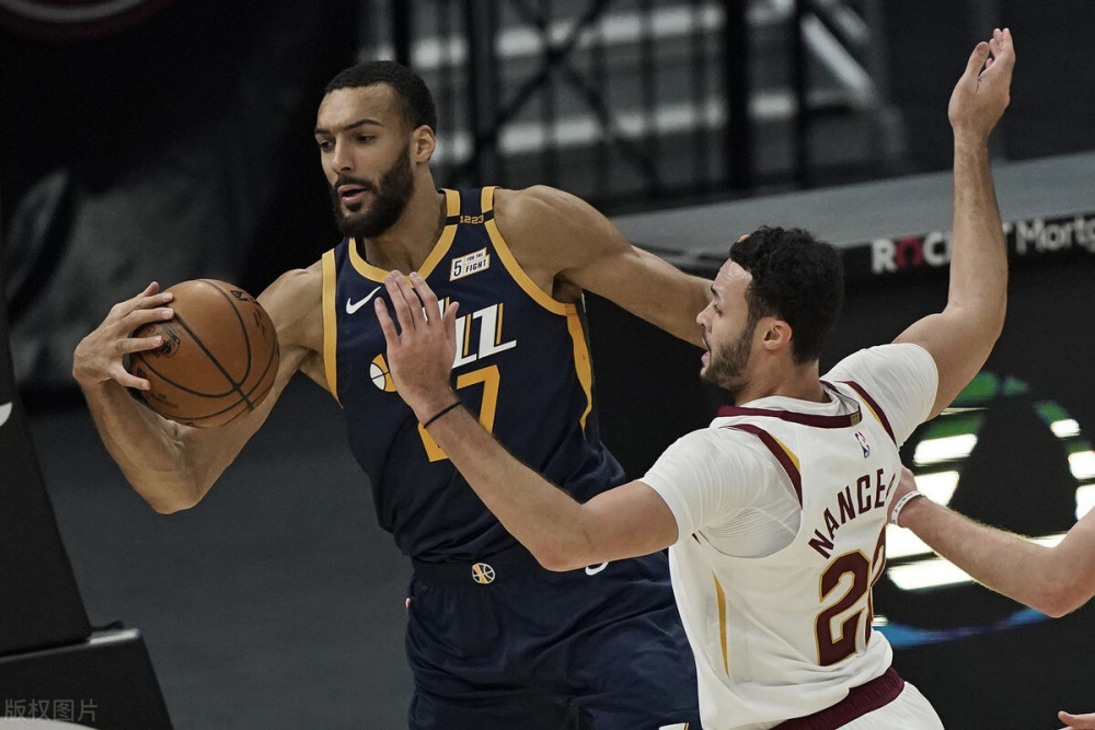 欧博体育娱乐 -风云突变犹他爵士赛前队长鼓劲；欧冠版图或变；引发热议；资深球员宣示担当(风云聂风和断浪)